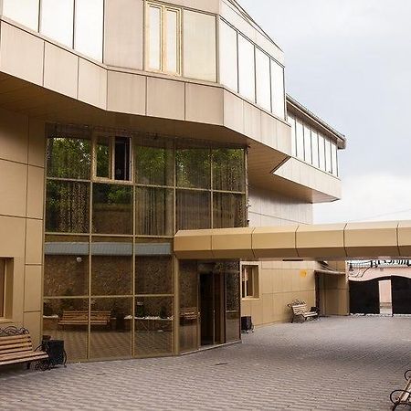 Imperiya Hotel Khmelʼnytsʼkyy Екстериор снимка