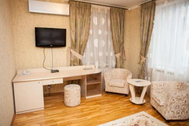 Imperiya Hotel Khmelʼnytsʼkyy Екстериор снимка